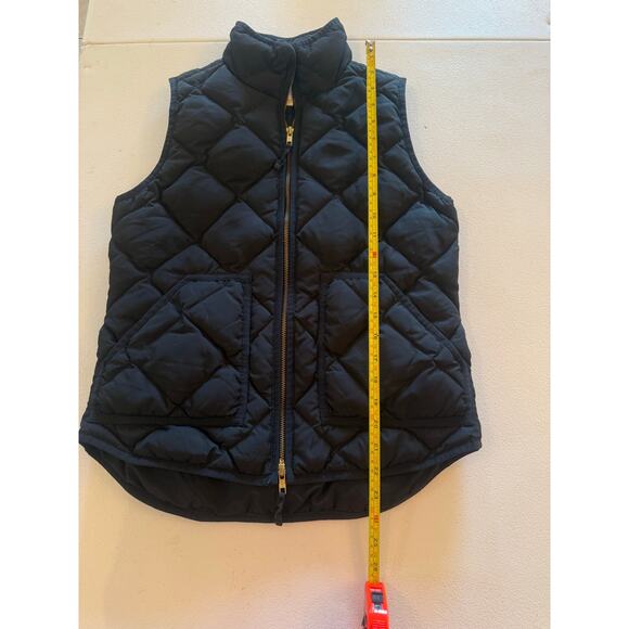 J. Crew Excursion Quilted Down Puffer Black Vest Sz XS Zip Gold Closure - Picture 6 of 6